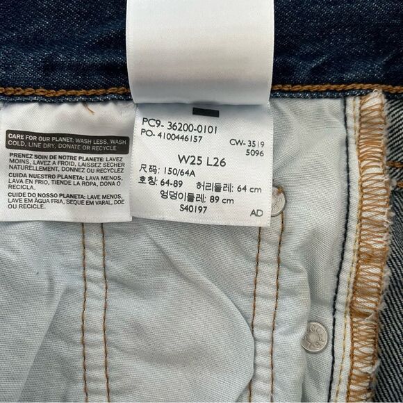 Levi's 501 Crop Straight Leg Distressed Jeans in Market Grammar Wash Sz 25 NWOT - Picture 11 of 14
